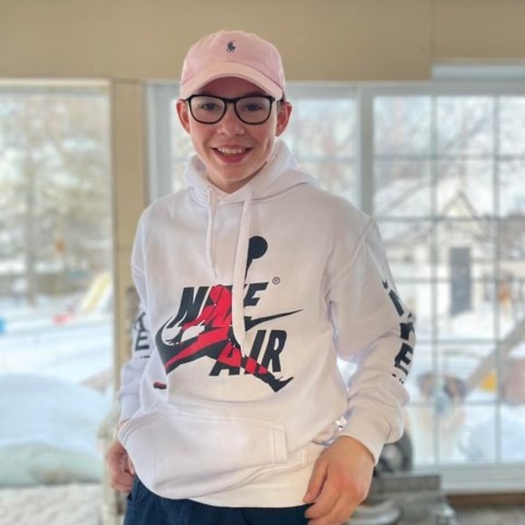 Meet your Posher, Mathis - Picture 1 of 1